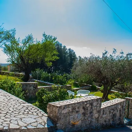 Youlelona בית נופש *